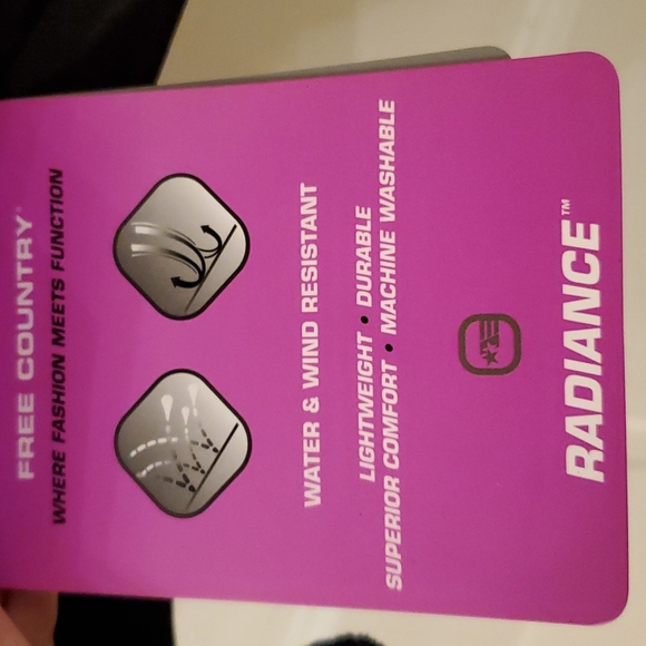 Woman's Snow Jacket - Picture 7 of 15